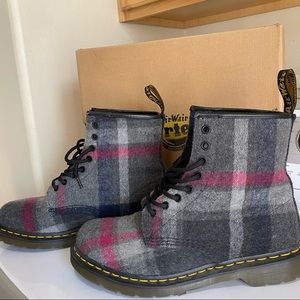 Dr. Martens Castel Boot